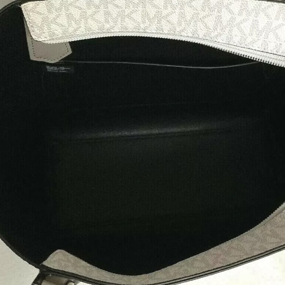 Gaby’sBags👜💕-NWT Michael Kors Tote ‼️SALE‼️‼️ - Picture 5 of 5